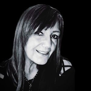 Meet your Posher, Debi